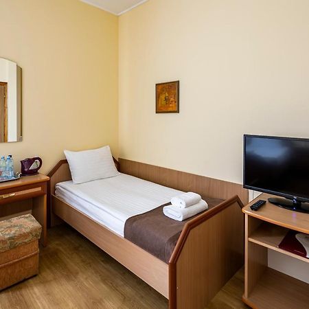 Hotel Galaktika Vynnyky Dış mekan fotoğraf