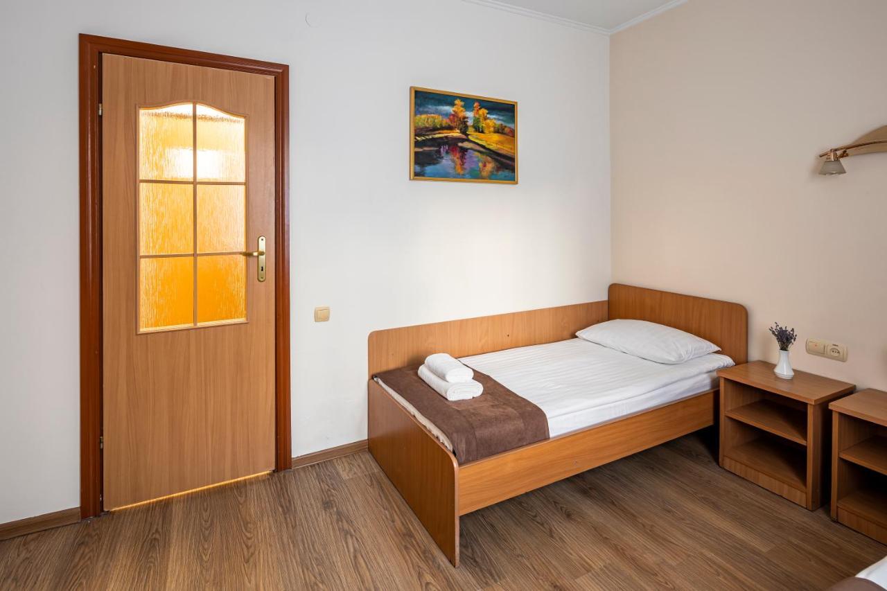 Hotel Galaktika Vynnyky Dış mekan fotoğraf