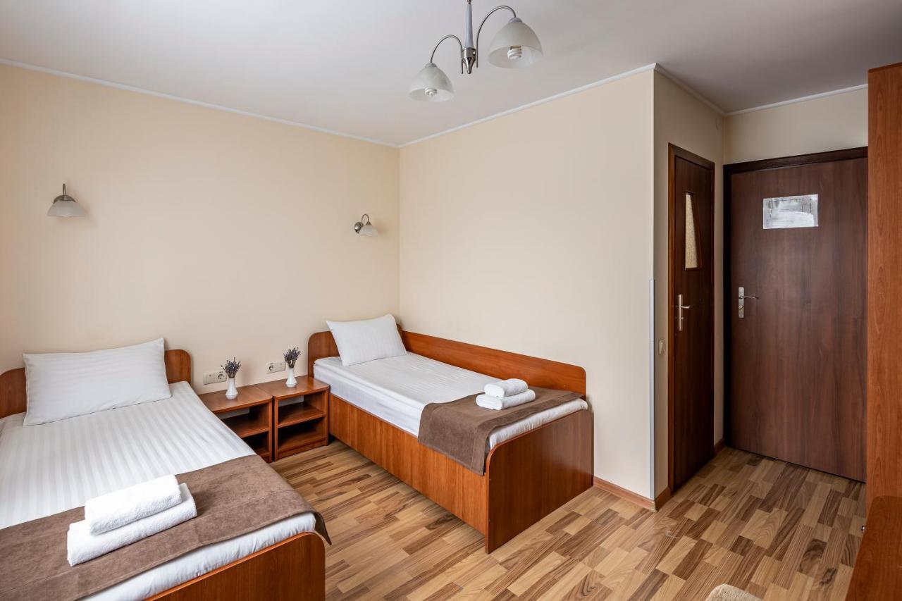 Hotel Galaktika Vynnyky Dış mekan fotoğraf