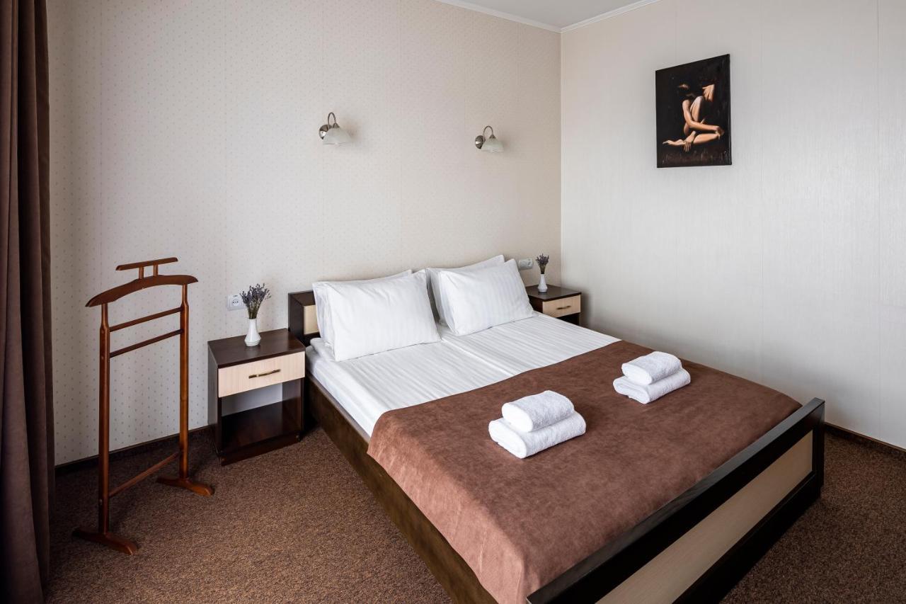 Hotel Galaktika Vynnyky Dış mekan fotoğraf