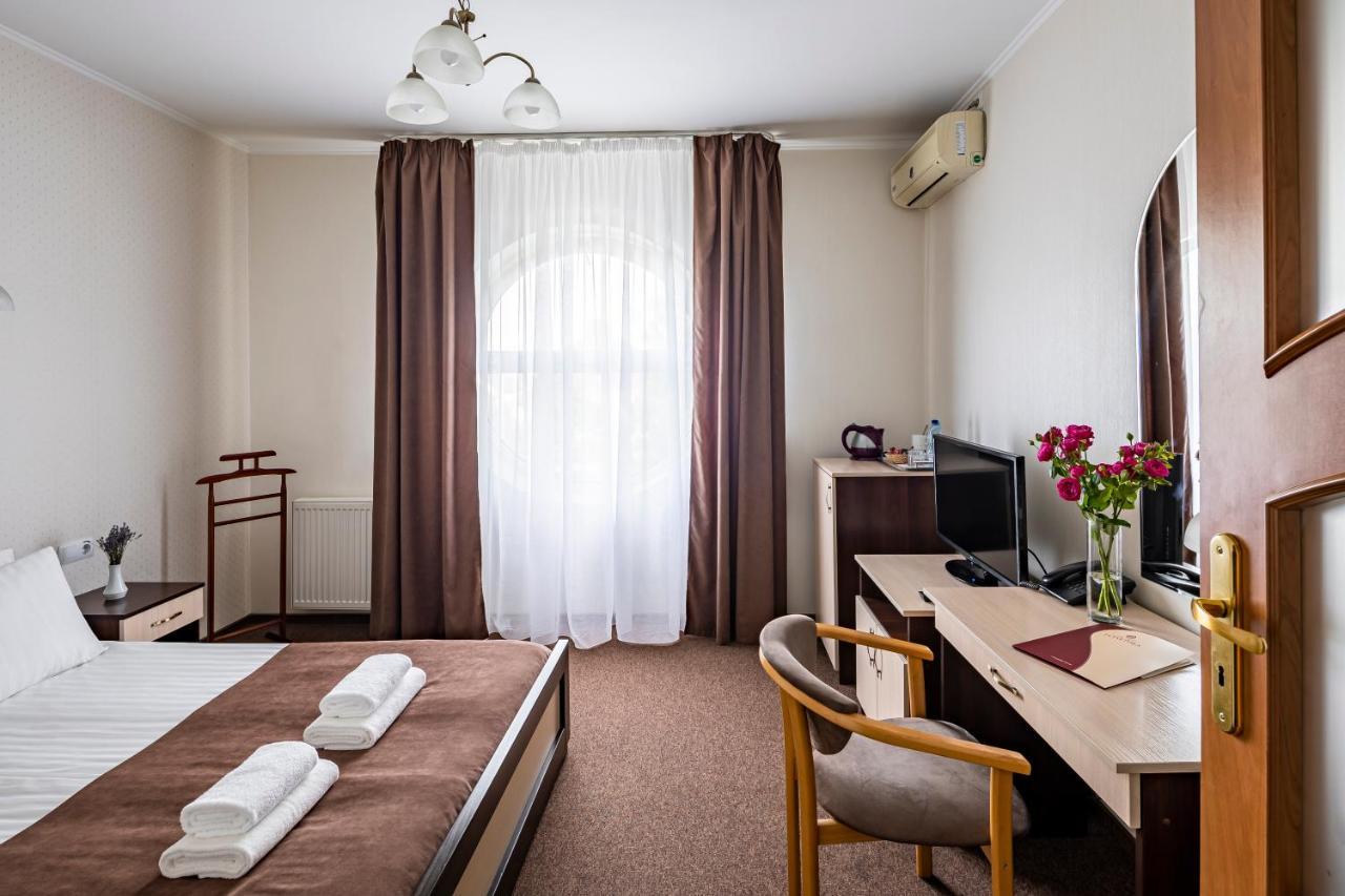 Hotel Galaktika Vynnyky Dış mekan fotoğraf
