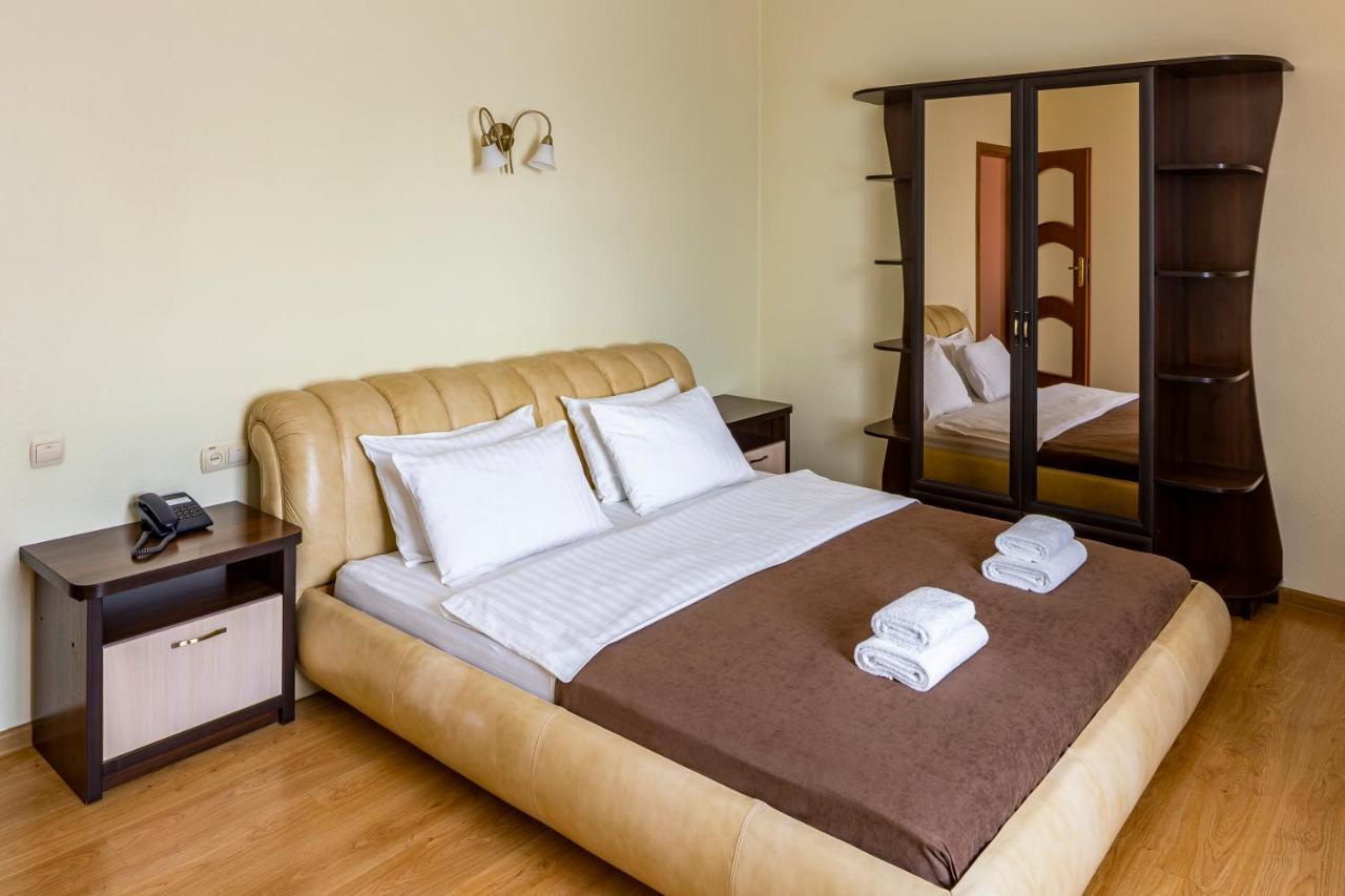 Hotel Galaktika Vynnyky Dış mekan fotoğraf