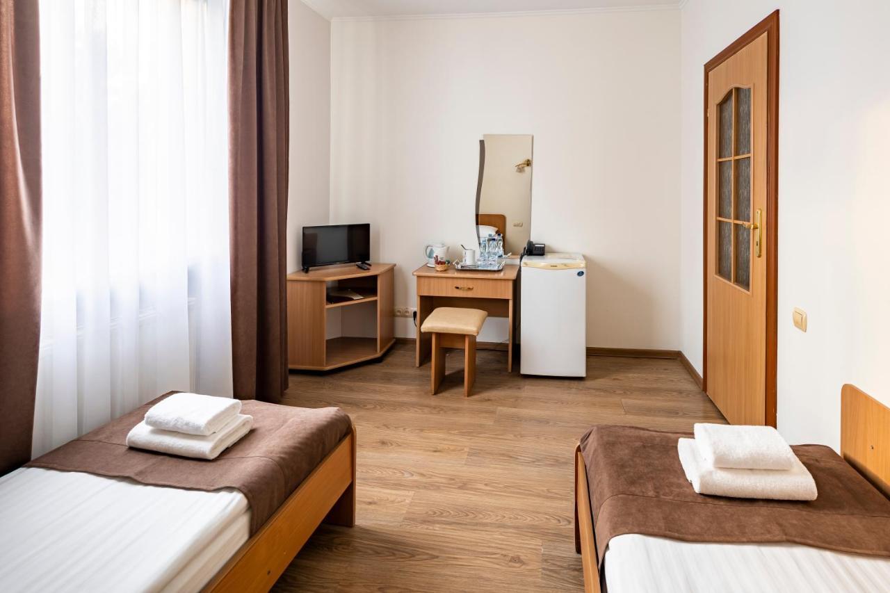 Hotel Galaktika Vynnyky Dış mekan fotoğraf