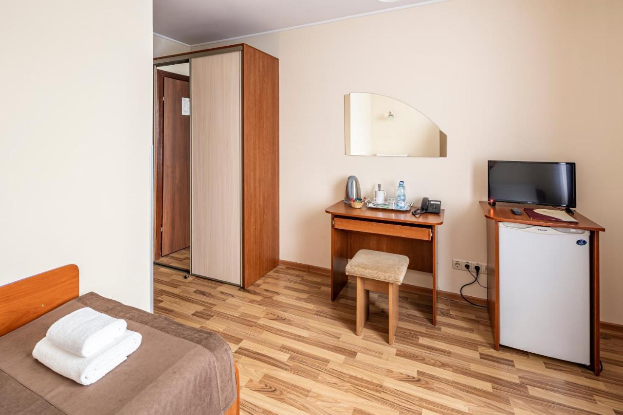 Hotel Galaktika Vynnyky Dış mekan fotoğraf