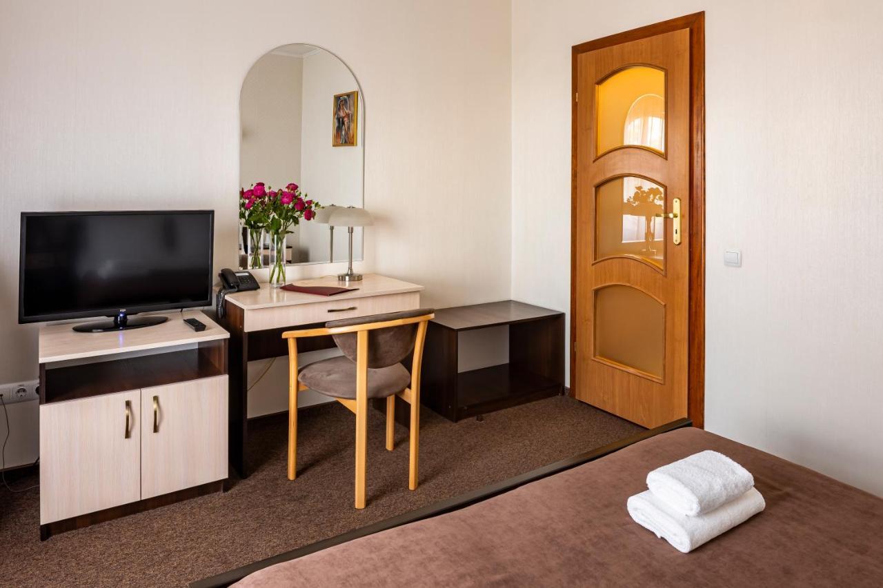 Hotel Galaktika Vynnyky Dış mekan fotoğraf