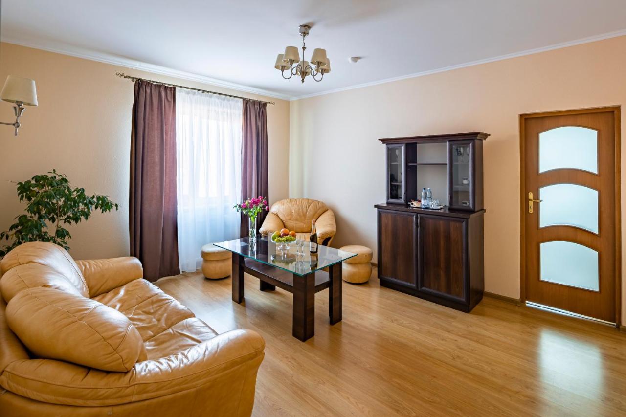 Hotel Galaktika Vynnyky Dış mekan fotoğraf