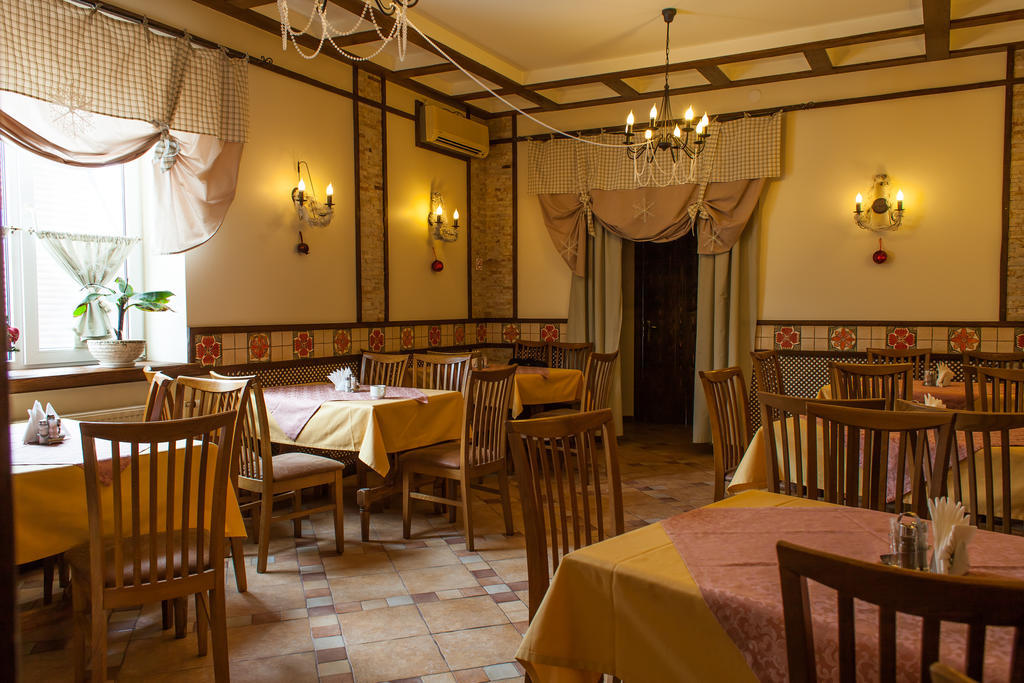 Hotel Galaktika Vynnyky Dış mekan fotoğraf